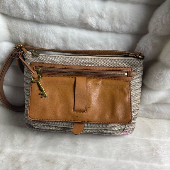 Fossil kinley Cotton stripes beige and taupe leather tan trims crossbody bag. - Picture 3 of 13